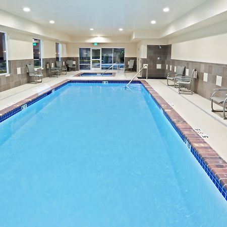 Holiday Inn Express And Suites Sumner By Ihg Екстериор снимка